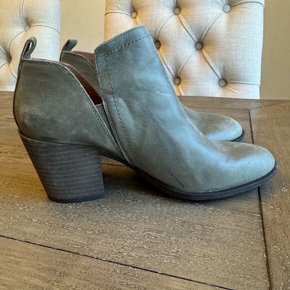 Lucky Brand Women's Moss Green Ankle Boots Size 6.5 Block Heel Western Cowgirl - Picture 1 of 14